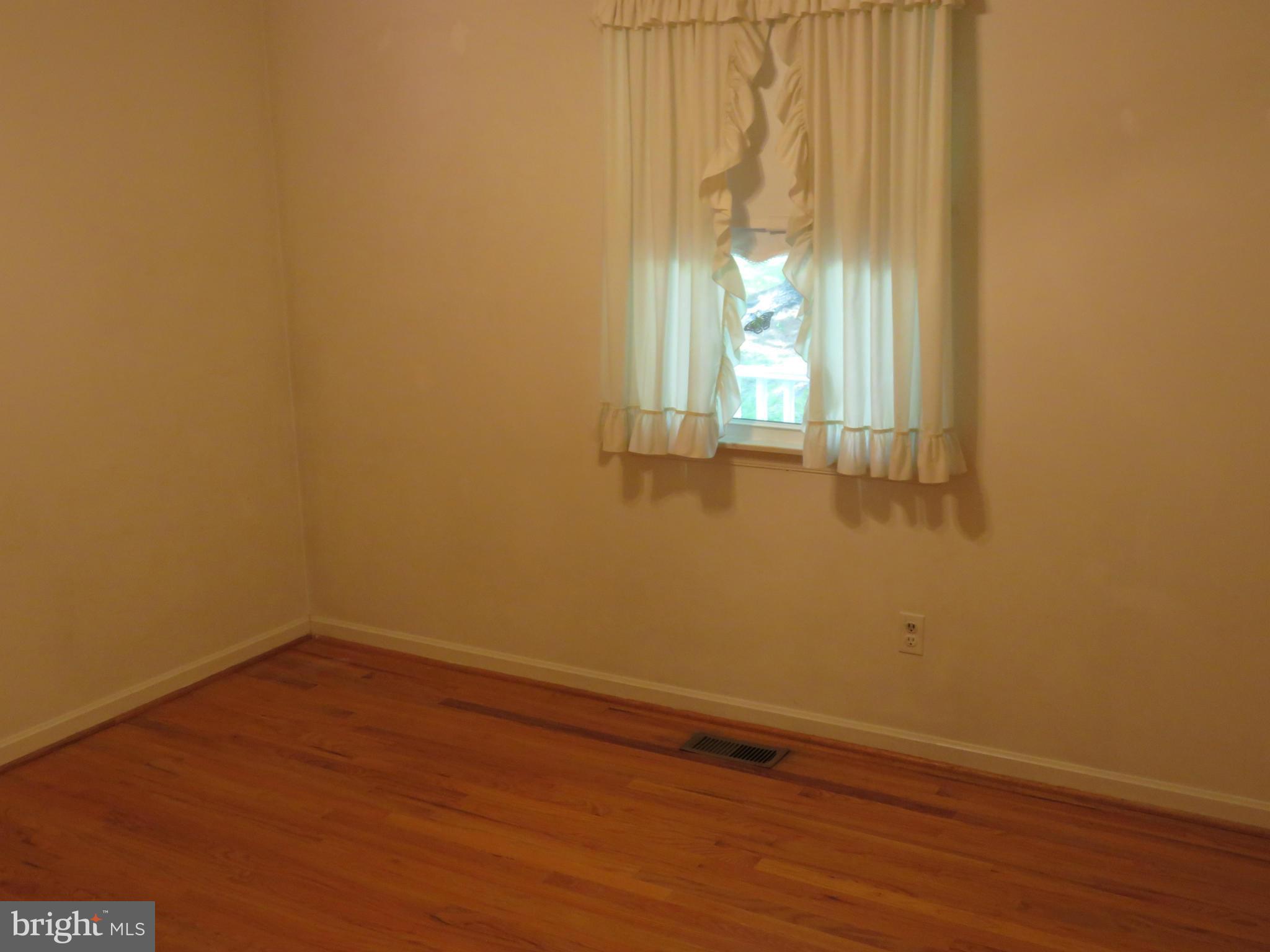 4404 Old Farm Road Baldwin, MD 21013 - Photo 14 of 30 Bedroom