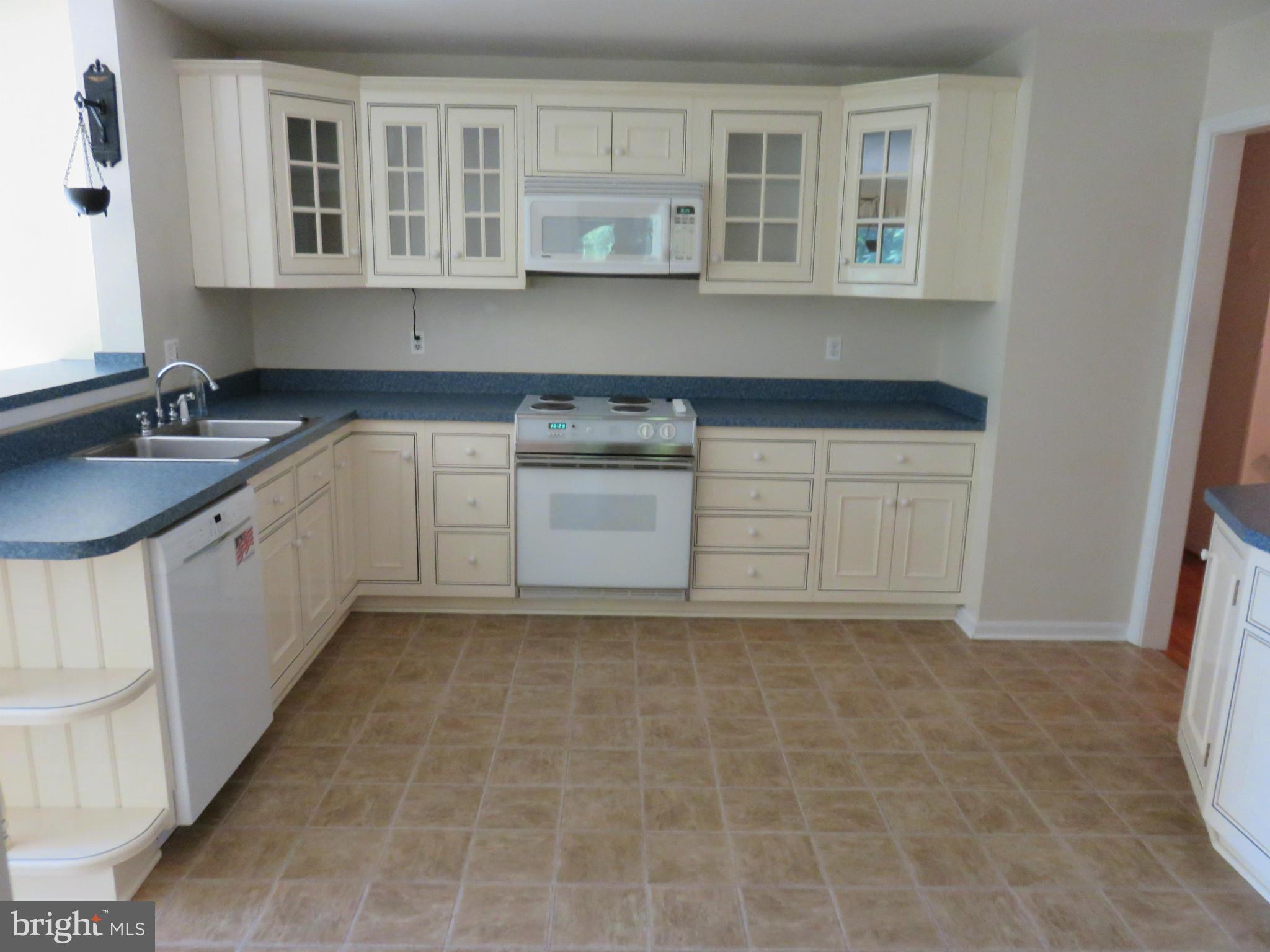 4404 Old Farm Road Baldwin, MD 21013 - Photo 8 of 30 Kitchen