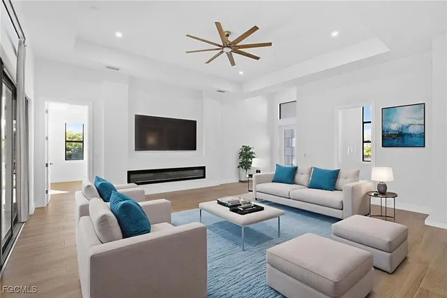 $589,000 | 305 Northwest 15th Place, Cape Coral, FL 33993