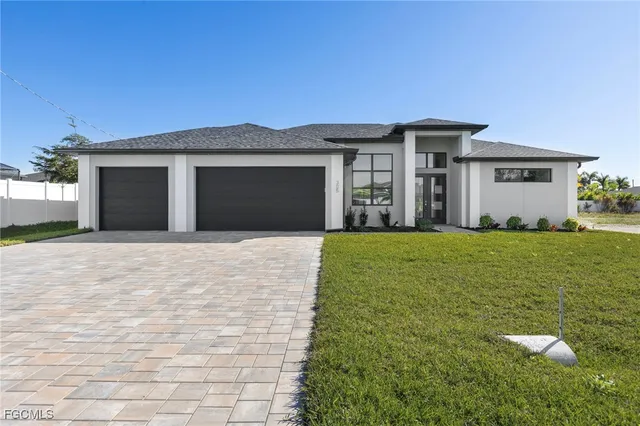 $589,000 | 305 Northwest 15th Place, Cape Coral, FL 33993