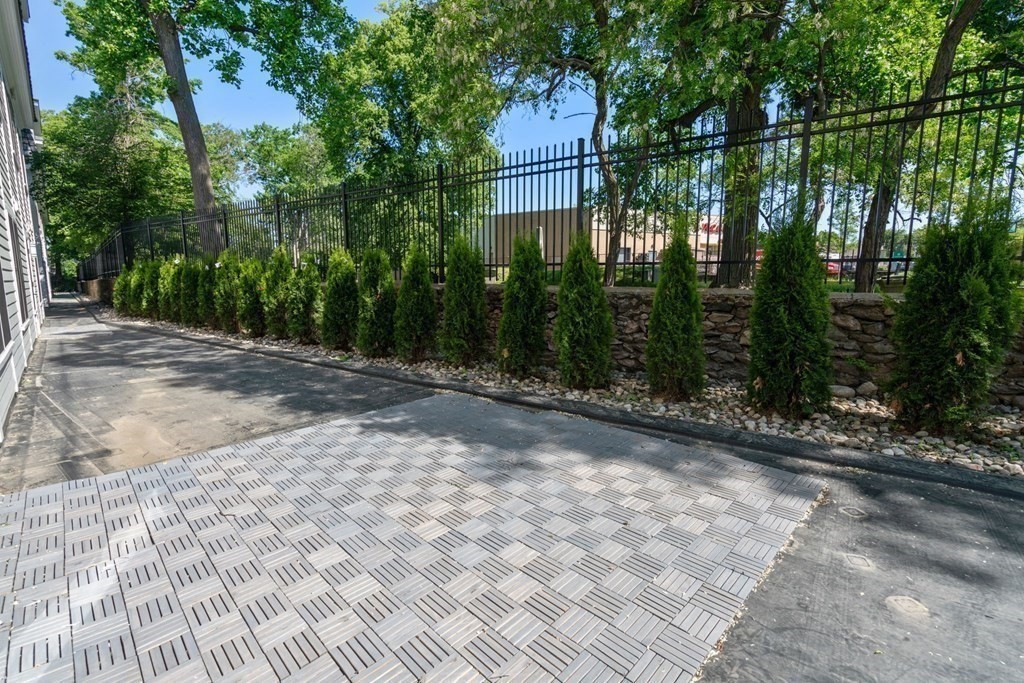 425 Lagrange Street, Unit 107 Boston, MA 02132 - Photo 14 of 20