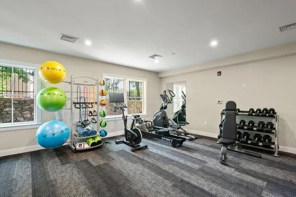 $3,000 | 425 Lagrange Street, Unit 107, Boston, MA 02132