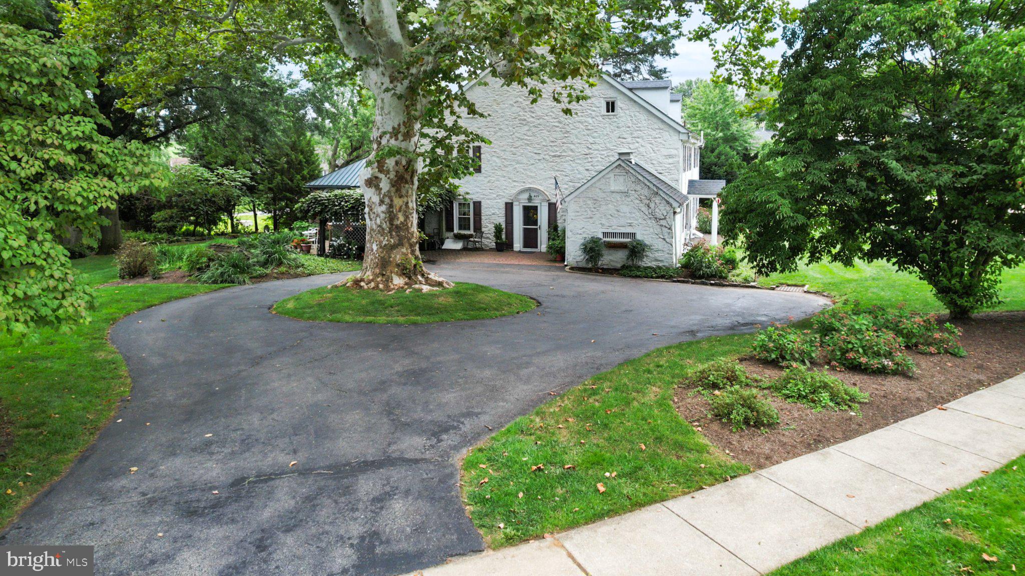 469 Ridge Lane Springfield, PA 19064 - Photo 8 of 96 Gallery Image 8