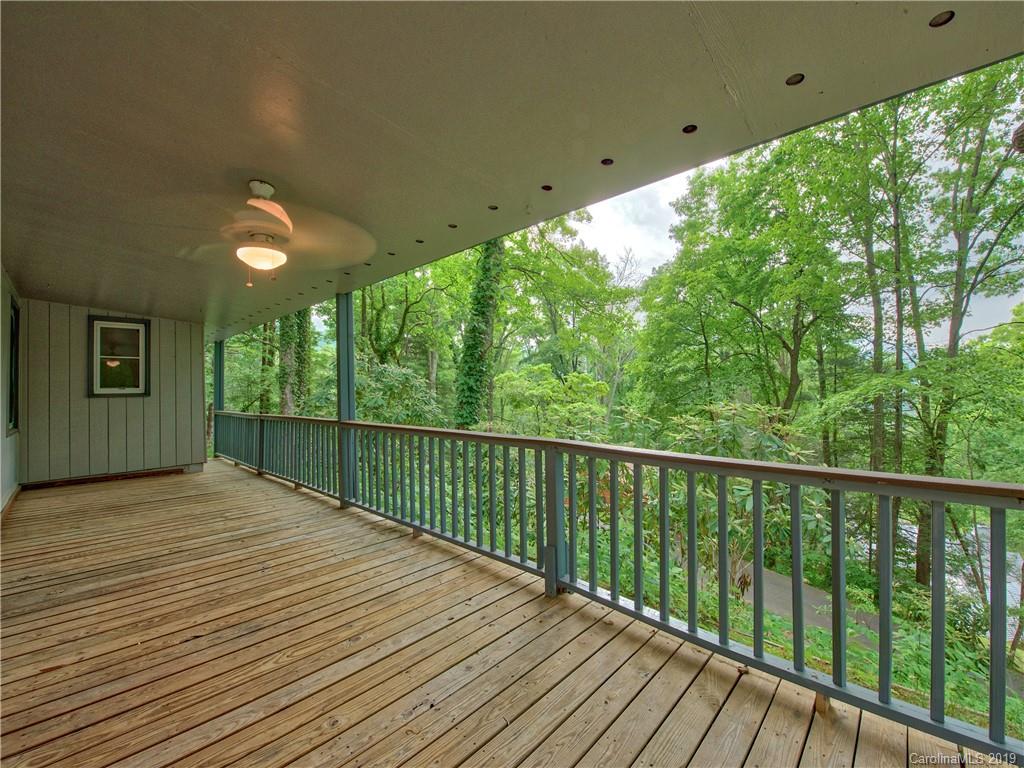 70 Ridge Road Waynesville, NC 28786 - Photo 1 of 27 Gallery Image 1