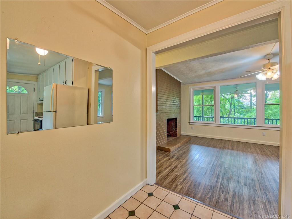 70 Ridge Road Waynesville, NC 28786 - Photo 8 of 27 Gallery Image 8