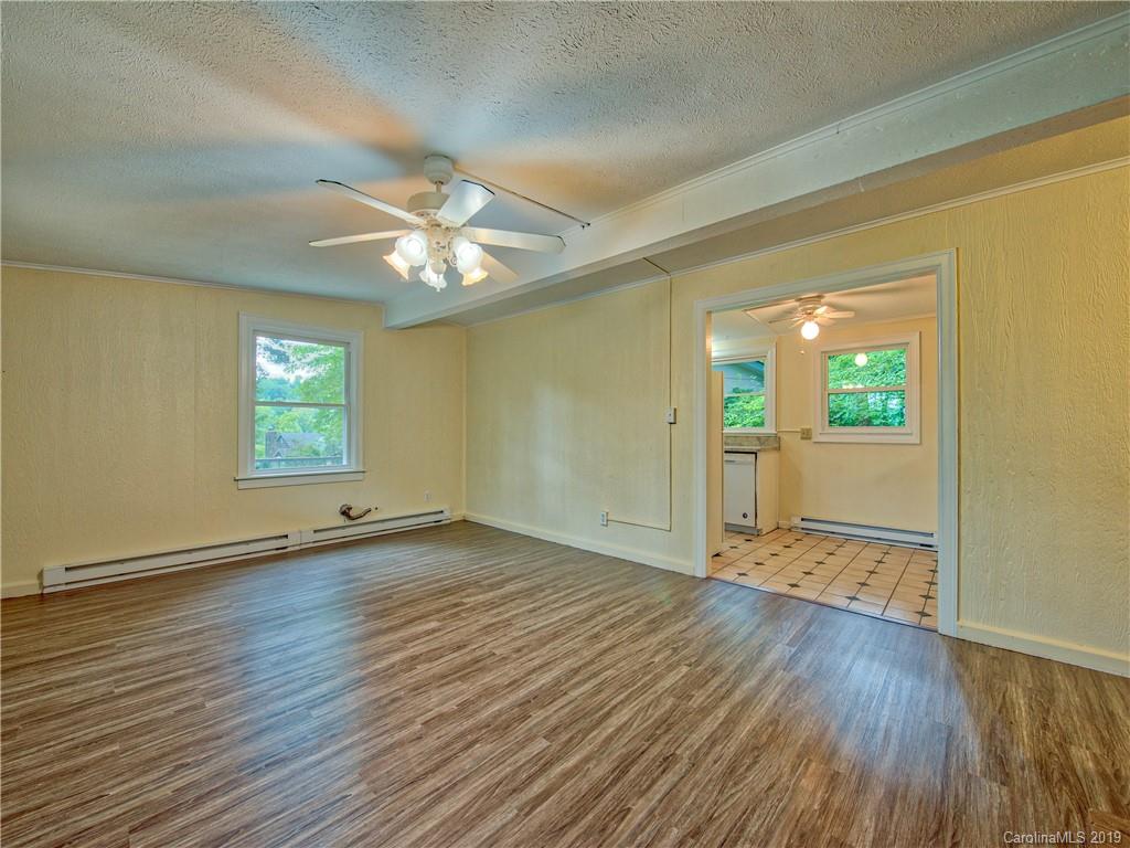 70 Ridge Road Waynesville, NC 28786 - Photo 10 of 27 Gallery Image 10