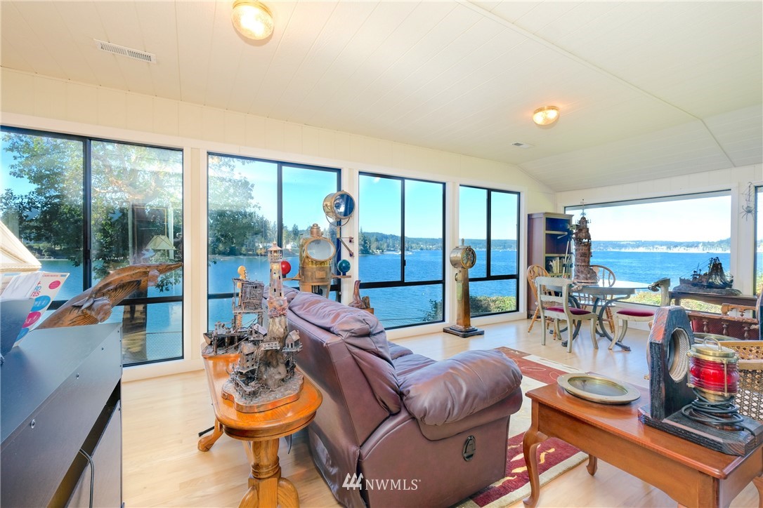 16139 Virginia Point Road Northeast Poulsbo, WA 98370 - Photo 12 of 40