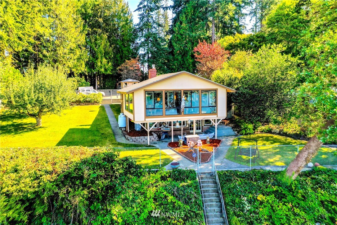 16139 Virginia Point Road Northeast Poulsbo, WA 98370 - Photo 19 of 40