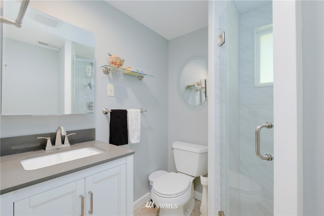 16139 Virginia Point Road Northeast Poulsbo, WA 98370 - Photo 26 of 40