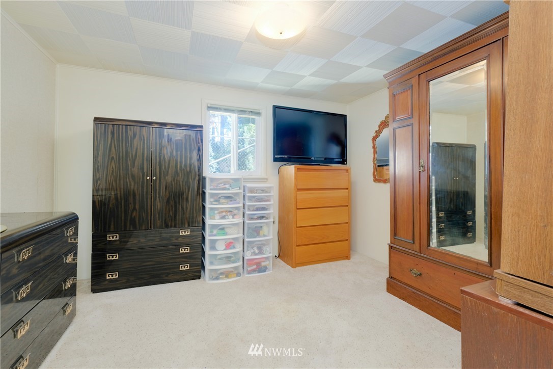 16139 Virginia Point Road Northeast Poulsbo, WA 98370 - Photo 29 of 40