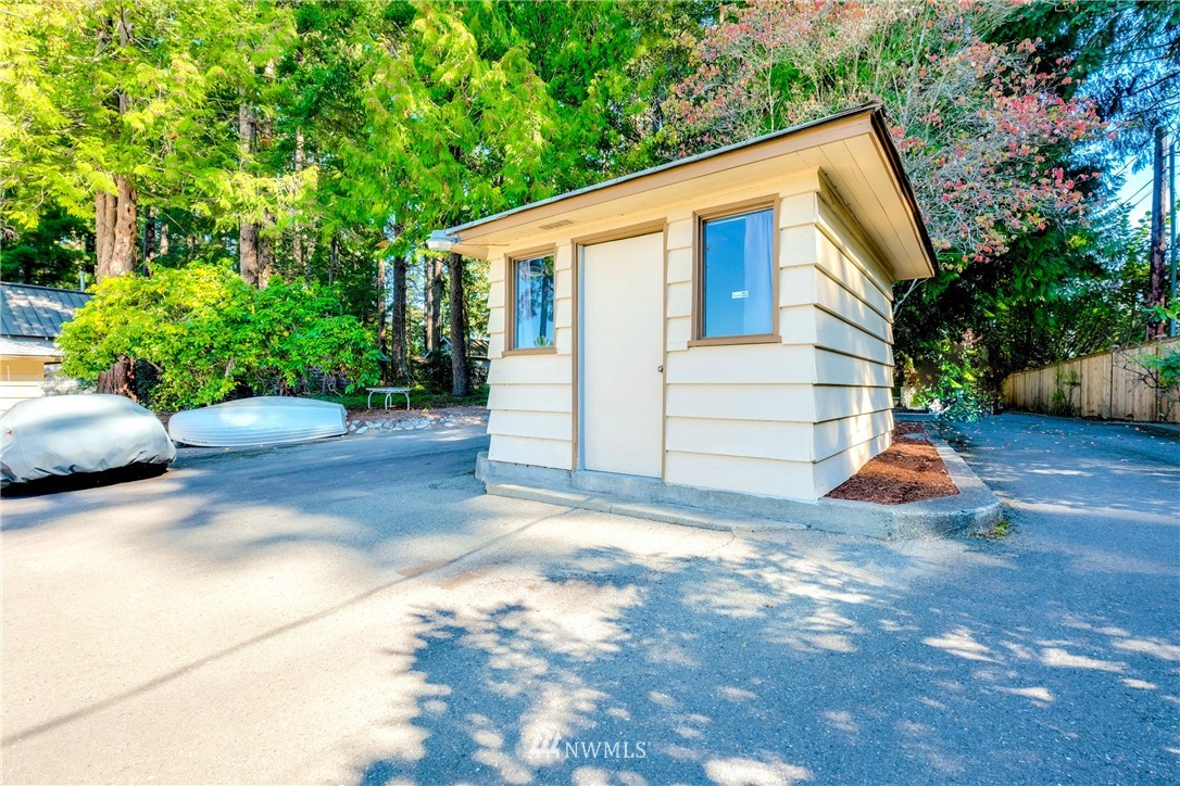 16139 Virginia Point Road Northeast Poulsbo, WA 98370 - Photo 34 of 40