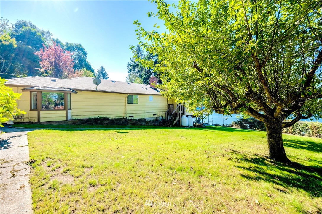 16139 Virginia Point Road Northeast Poulsbo, WA 98370 - Photo 35 of 40