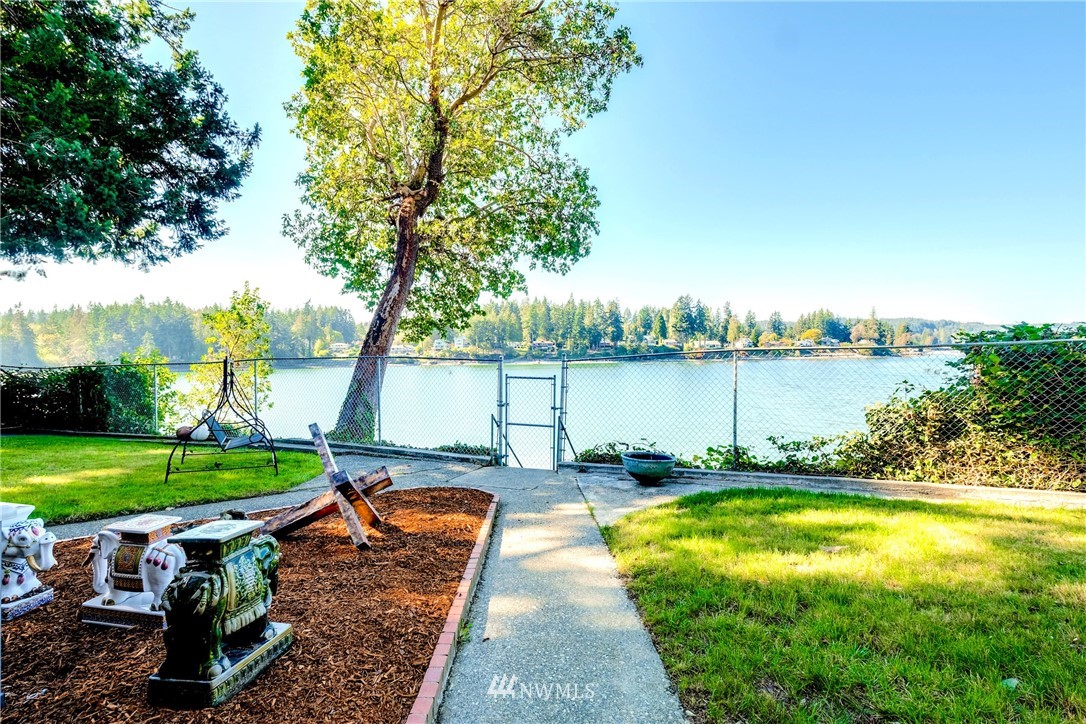 16139 Virginia Point Road Northeast Poulsbo, WA 98370 - Photo 36 of 40