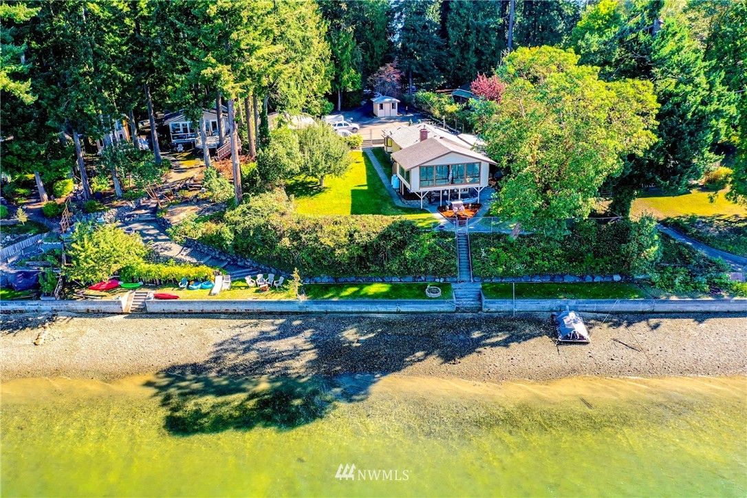 16139 Virginia Point Road Northeast Poulsbo, WA 98370 - Photo 5 of 40