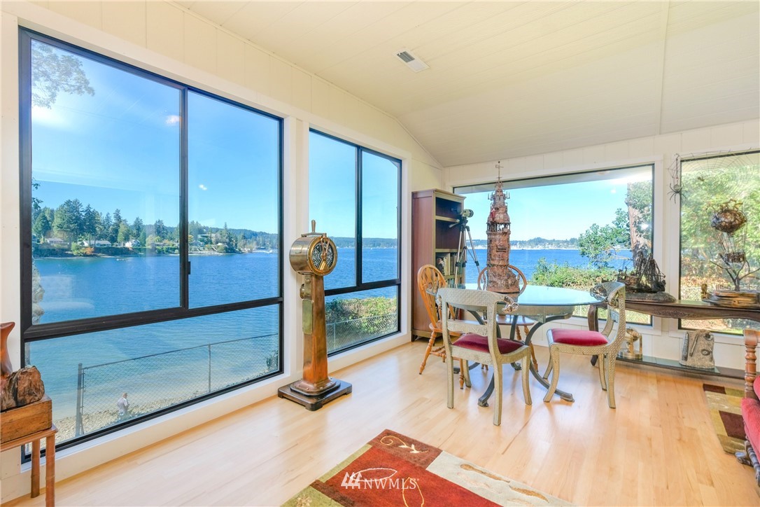 16139 Virginia Point Road Northeast Poulsbo, WA 98370 - Photo 10 of 40