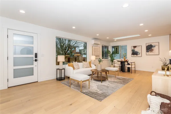 $1,199,000 | 7341 21st Avenue Northeast, Unit B, Seattle, WA 98115