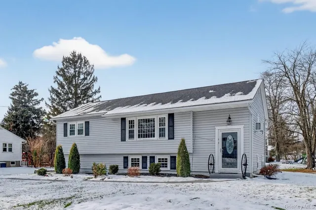 $469,900 | 23 Bridle Path, Newburgh, NY 12550