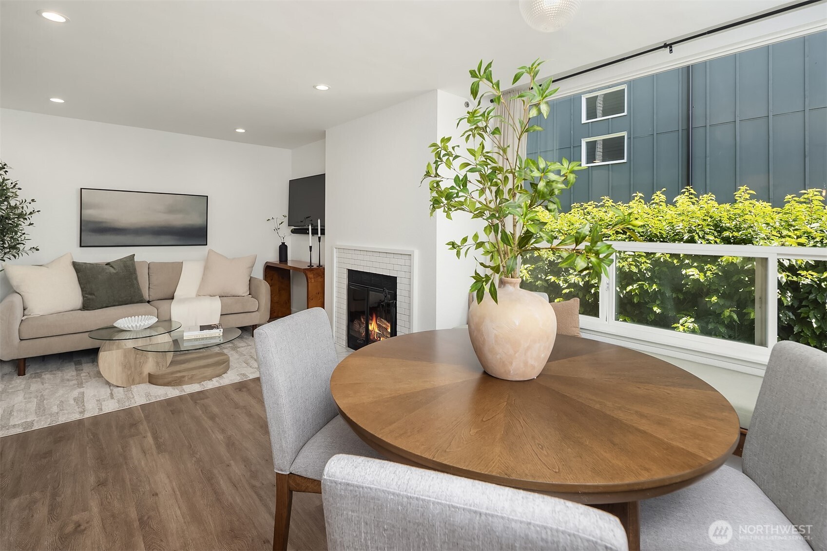 756 North 72nd Street, Unit 204 Seattle, WA 98103 - Photo 5 of 24