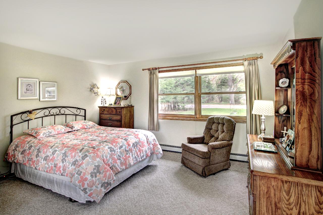 525 Bond Street Eagle River, WI 54521 - Photo 9 of 16 Gallery Image 9