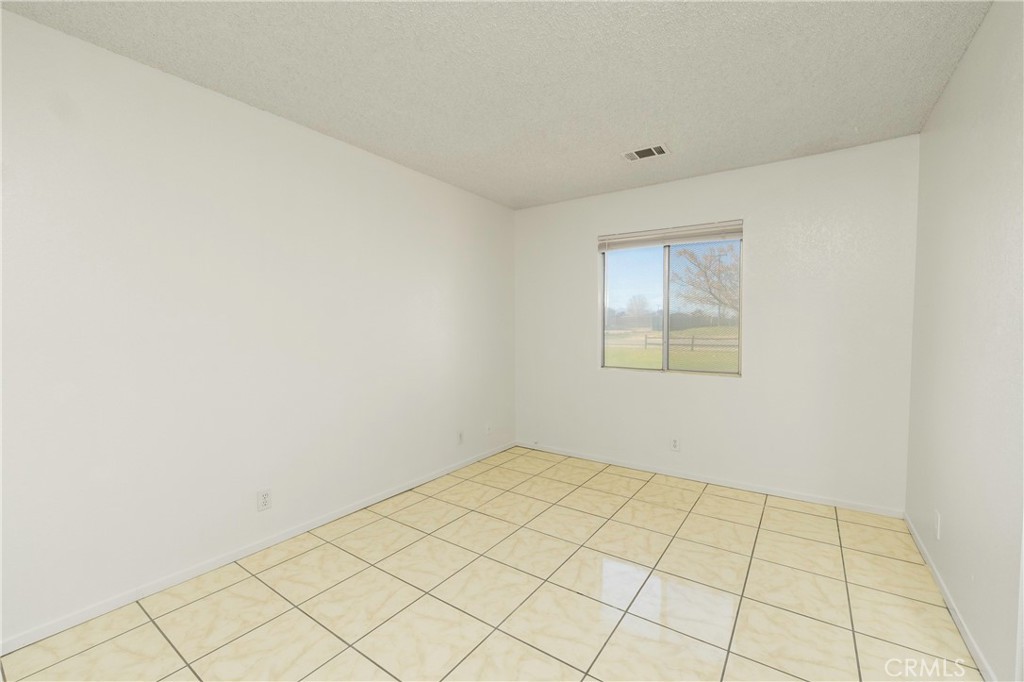 11135 Truchas Road Apple Valley, CA 92308 - Photo 15 of 35 a view of an empty room