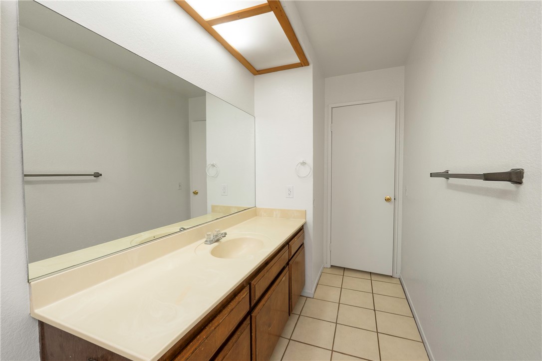 11135 Truchas Road Apple Valley, CA 92308 - Photo 19 of 35