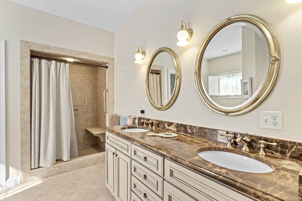 12 Ridgewood Crossing, Unit 12 Hingham, MA 02043 - Photo 15 of 35 Gallery Image 15