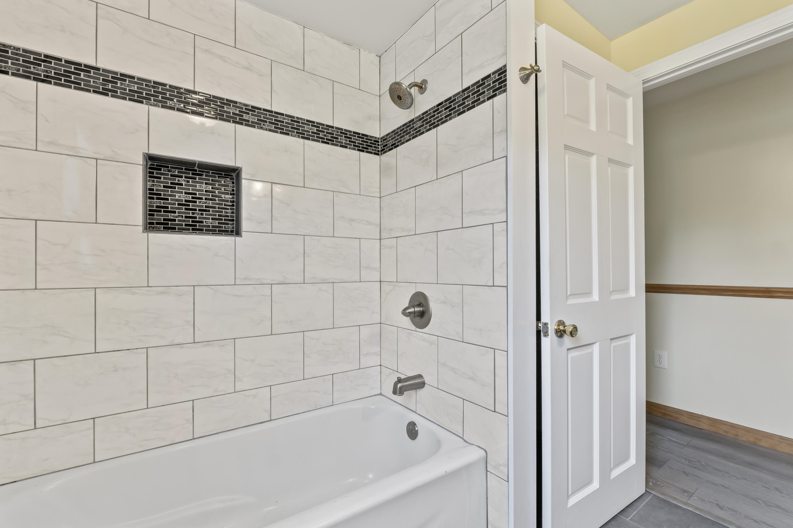 1121 River Avenue Gardiner, ME 04345 - Photo 18 of 57 1121 River Road_0134