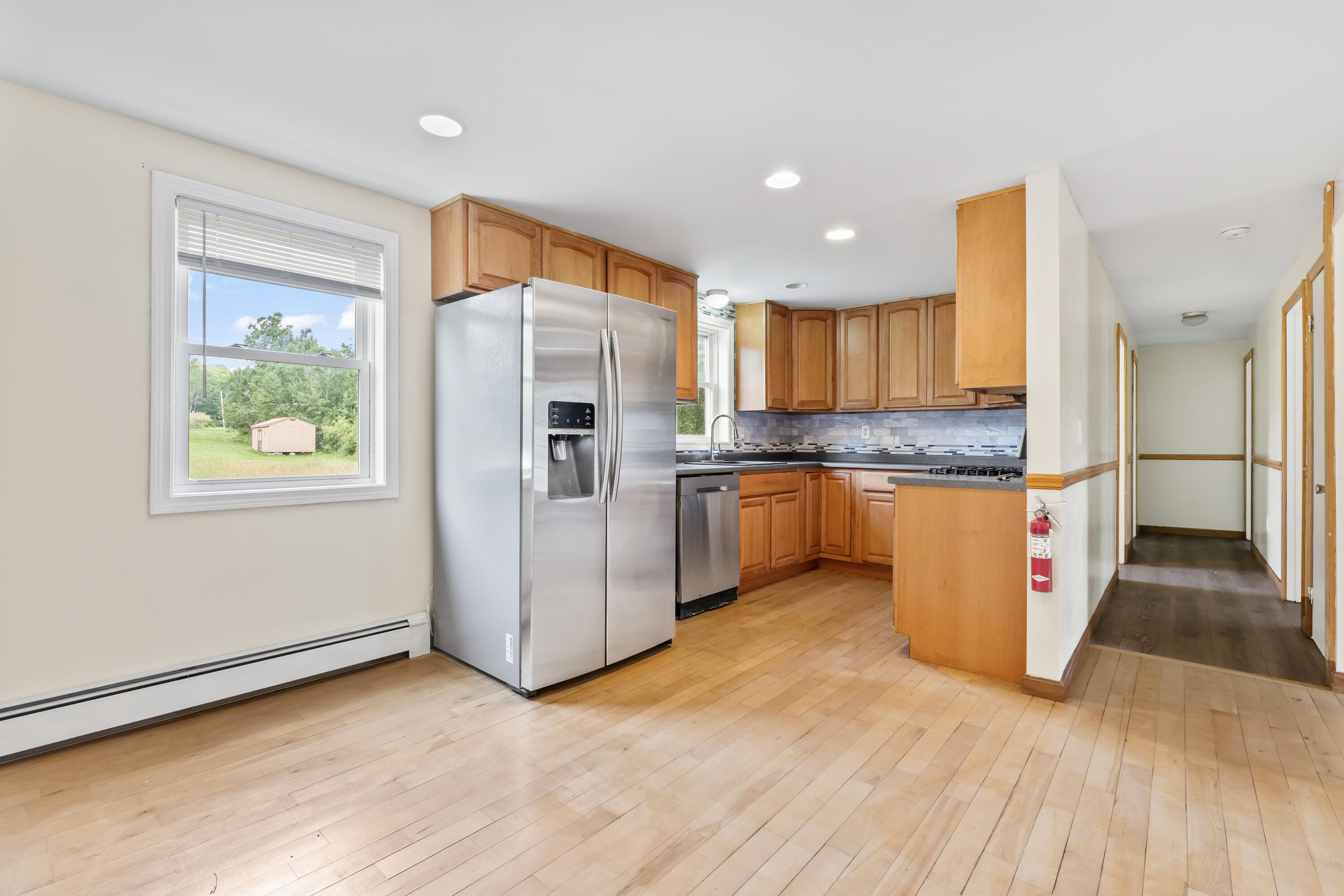 1121 River Avenue Gardiner, ME 04345 - Photo 9 of 57 1121 River Road_0117