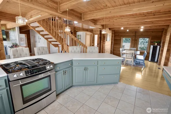 $1,369,000 | 22919 Southeast 438th Street, Enumclaw, WA 98022