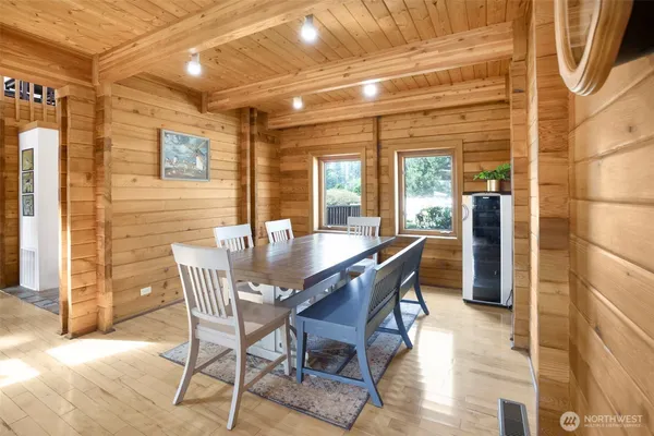 $1,369,000 | 22919 Southeast 438th Street, Enumclaw, WA 98022