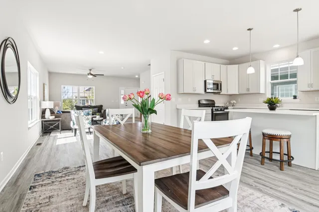 $409,900 | 816 Simpson Avenue, Elburn, IL 60119