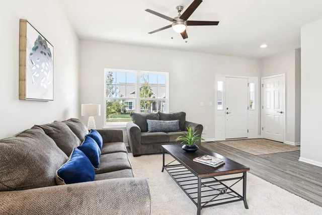 $409,900 | 816 Simpson Avenue, Elburn, IL 60119