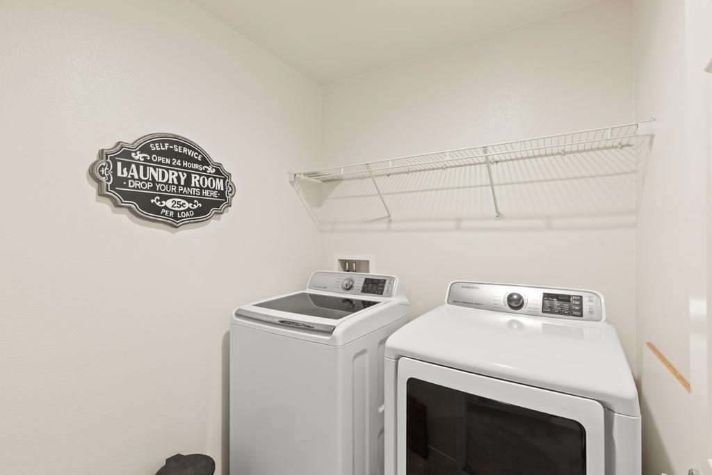 35461 Brown Galloway Lane Fallbrook, CA 92028 - Photo 25 of 36 Second Floor Laundry Room