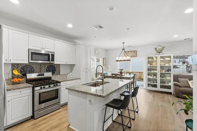 $720,000 | 35461 Brown Galloway Lane, Fallbrook, CA 92028