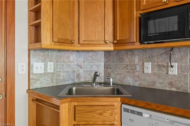 $425,000 | 1285 Lockland Terrace, Winston-Salem, NC 27103