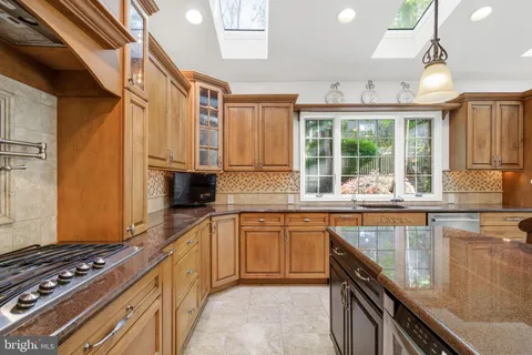 $869,900 | 110 Bunning Drive, Voorhees, NJ 08043