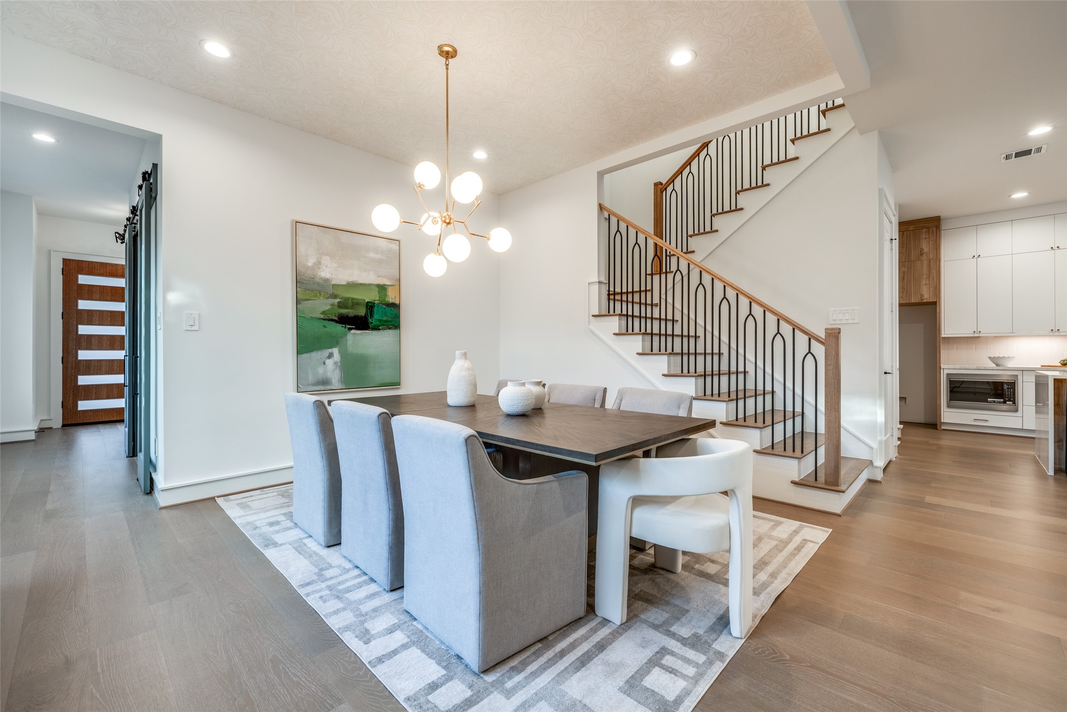 1601 Vermont Street Houston, TX 77006 - Photo 15 of 49 * Est Comp 07/31/26 *
* PHOTO OF MODEL HOME * SELECTIONS MAY VARY * PHOTOS MAY SHOW A SIMILAR FLOOR PLAN AND/OR UPGRADED/ALTERNATIVE FINISHES * Please use these photos as a guide ONLY *