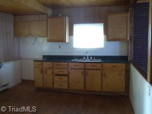 202 Lansdowne Street High Point, NC 27262 - Photo 3 of 8 Gallery Image 3