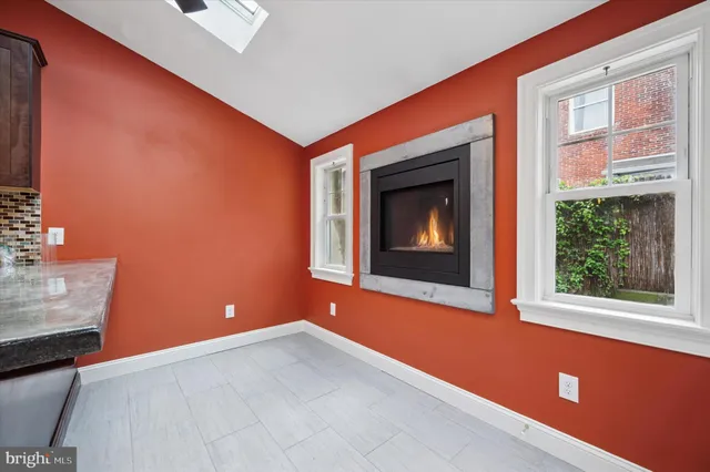 a view of empty room with window