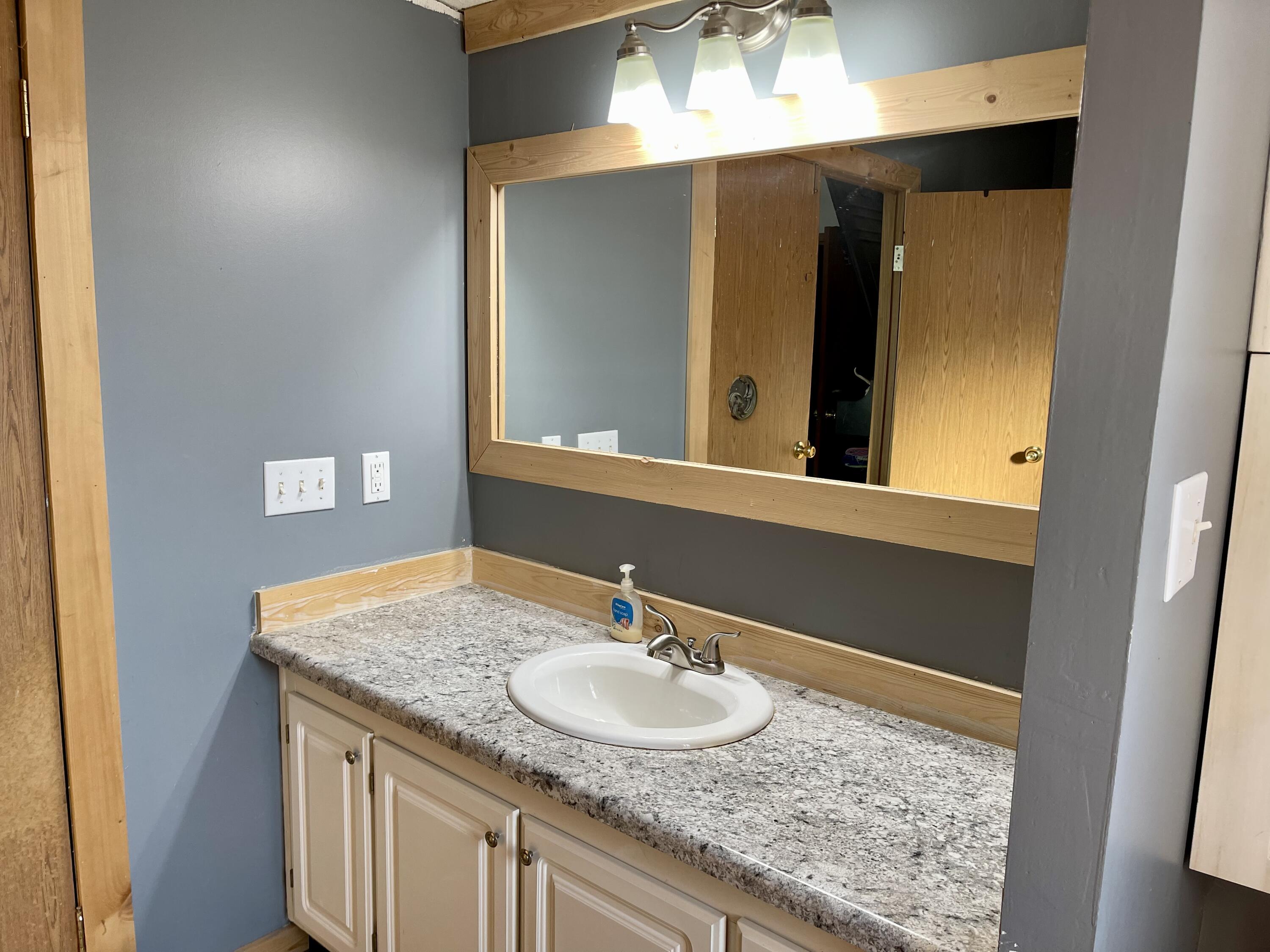 18255 9 Mile Road Reed City, MI 49677 - Photo 22 of 45 83822651-DD8F-4E8A-9015-78AD49F8464B