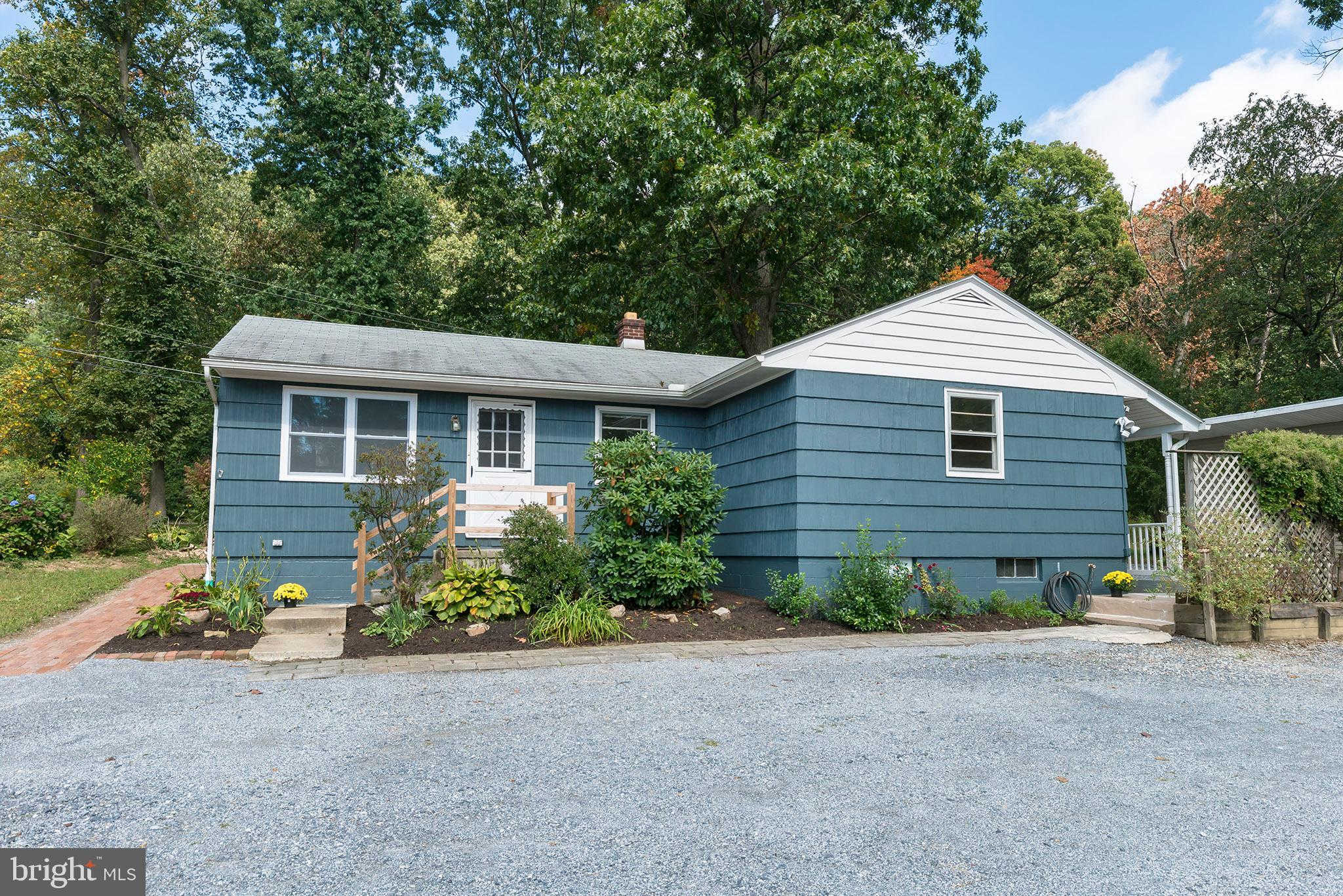 1046 Prospect Road Columbia, PA 17512 - Photo 2 of 41 Gallery Image 2
