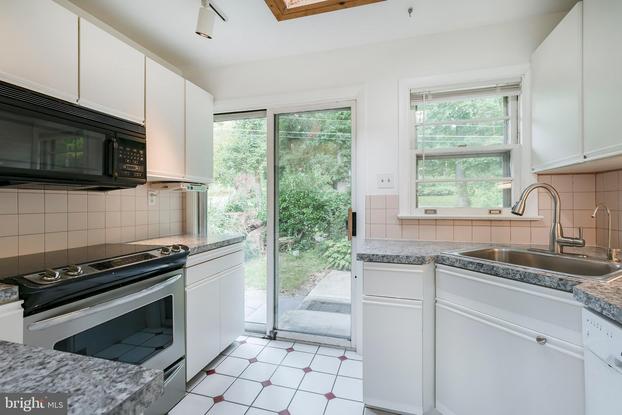 1046 Prospect Road Columbia, PA 17512 - Photo 14 of 41 More natural light ... sliding glass door to patio