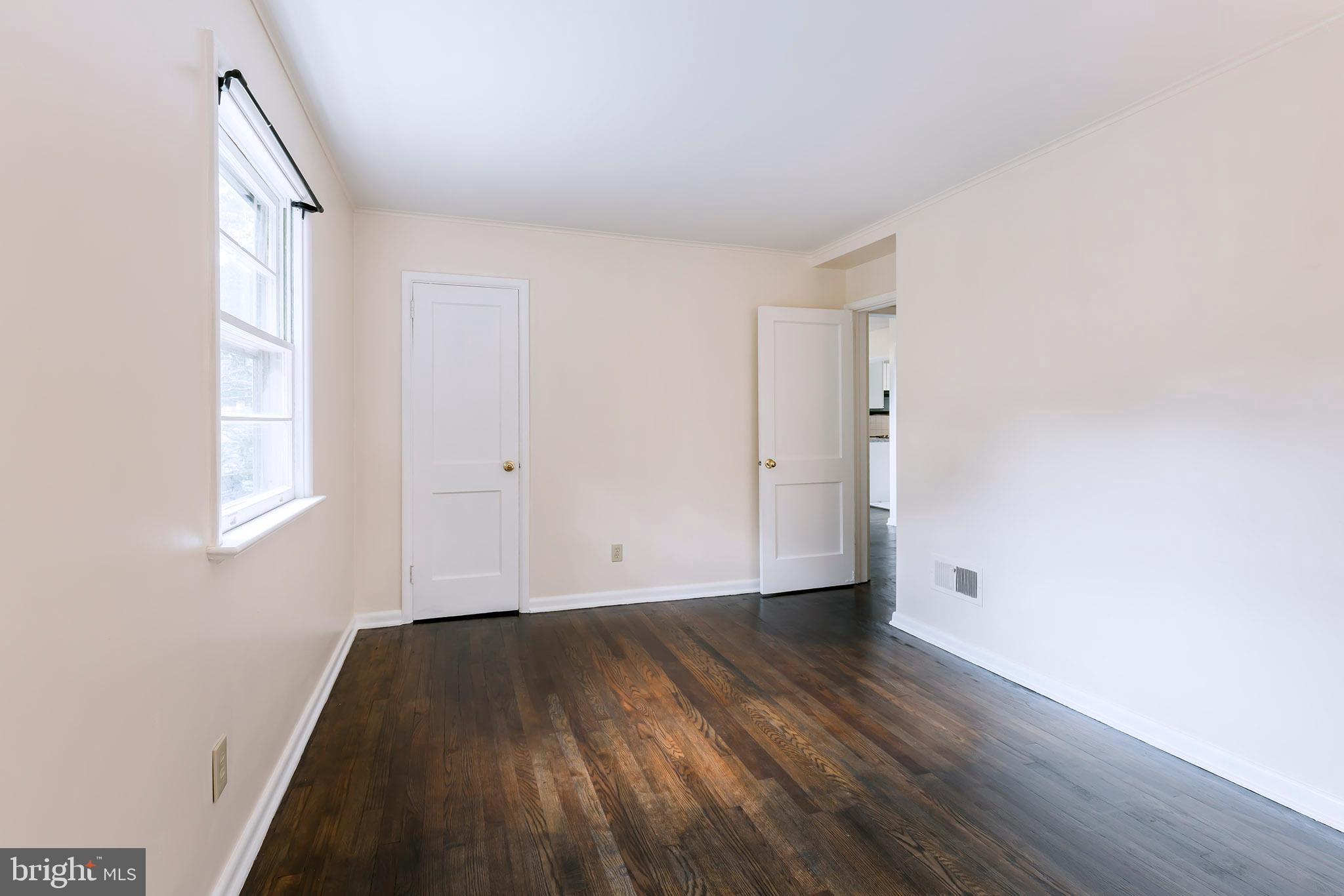 1046 Prospect Road Columbia, PA 17512 - Photo 19 of 41 Bedroom 2