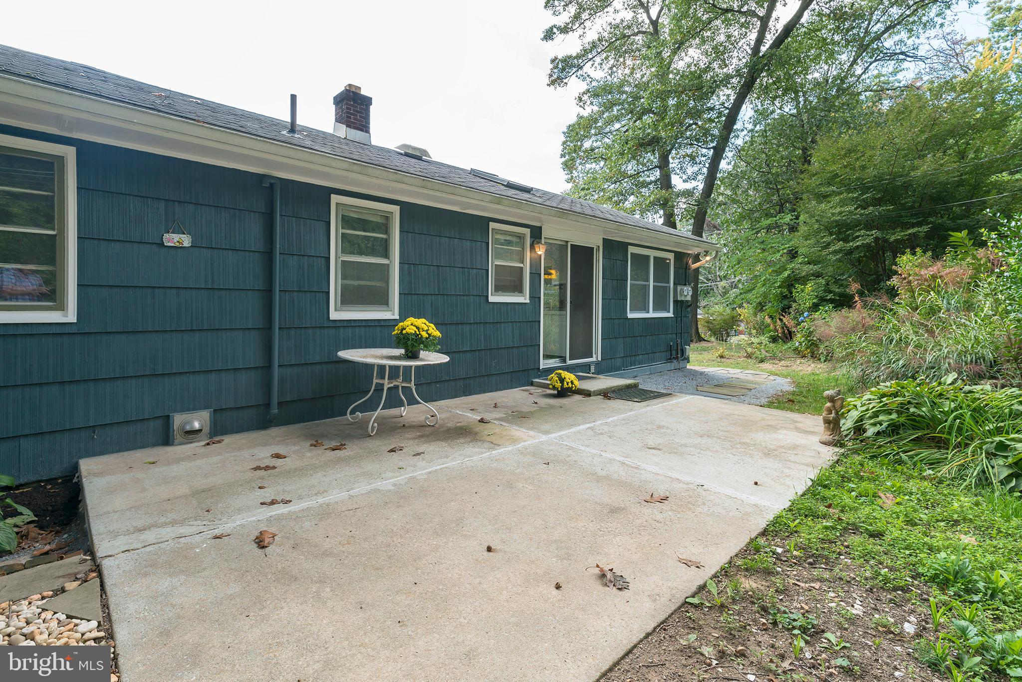 1046 Prospect Road Columbia, PA 17512 - Photo 35 of 41 Great outdoor patio right off the kitchen