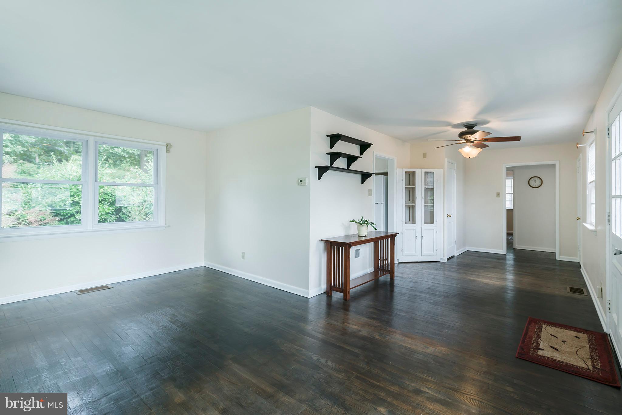 1046 Prospect Road Columbia, PA 17512 - Photo 5 of 41 Open living room area with awesome hardwood floors