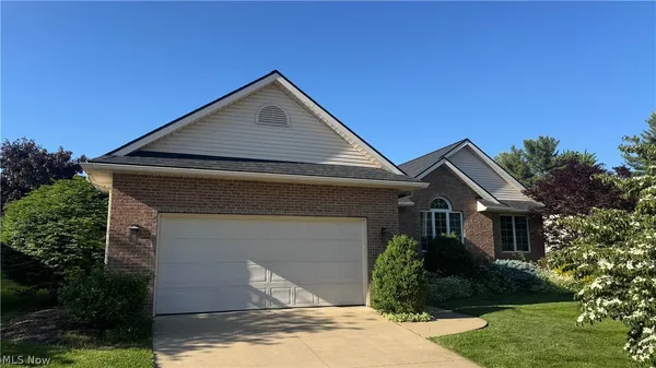 $385,000 | 411 Danberry Drive, Wooster, OH 44691