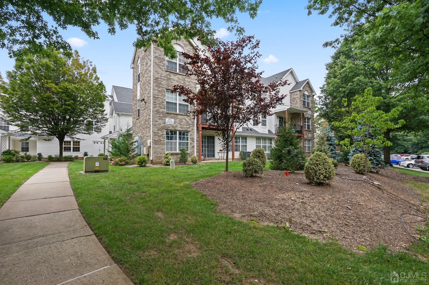 909 Plymouth Road North Brunswick, NJ 08902 - Photo 2 of 37 Gallery Image 2