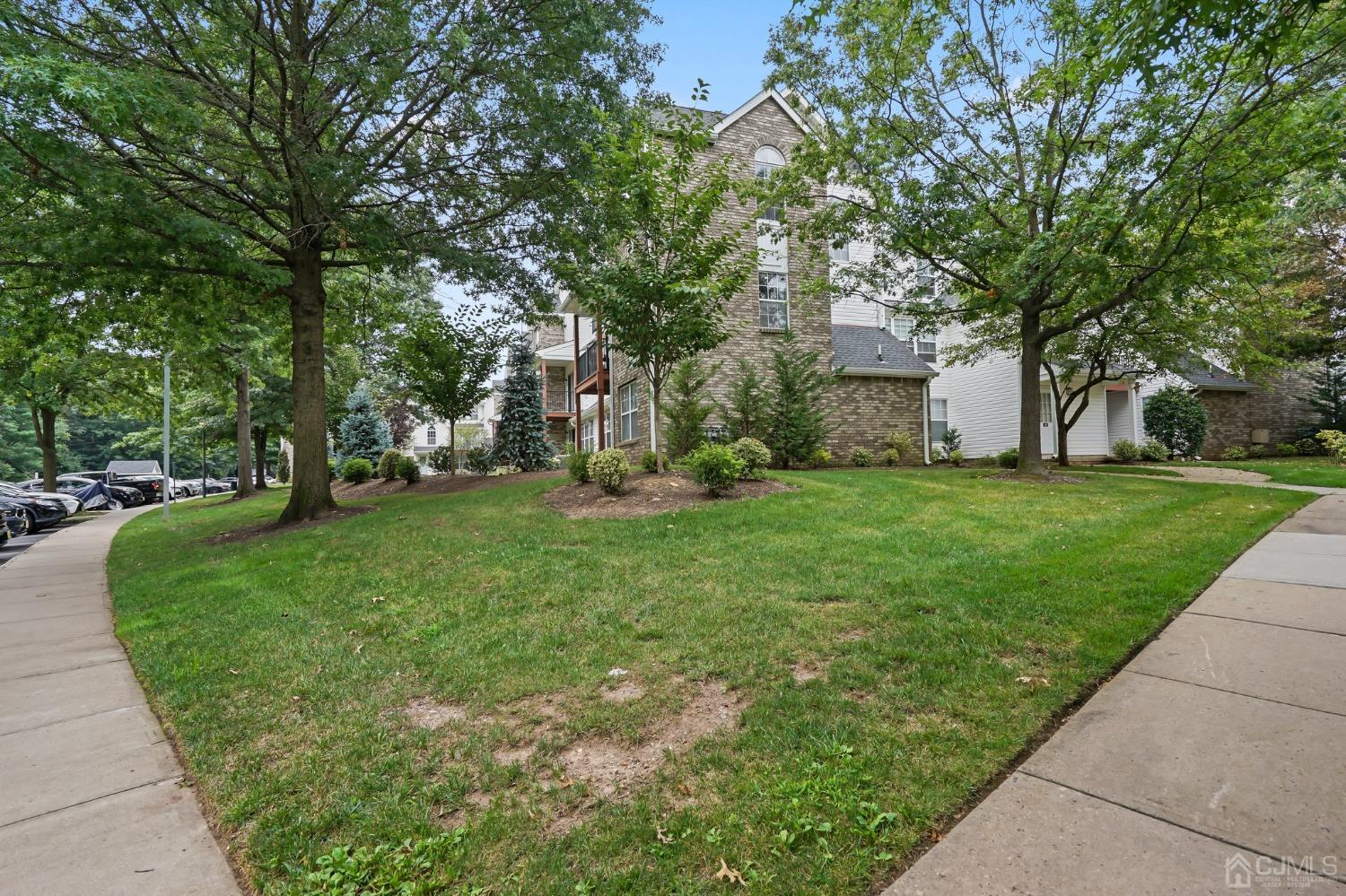 909 Plymouth Road North Brunswick, NJ 08902 - Photo 3 of 37 Gallery Image 3
