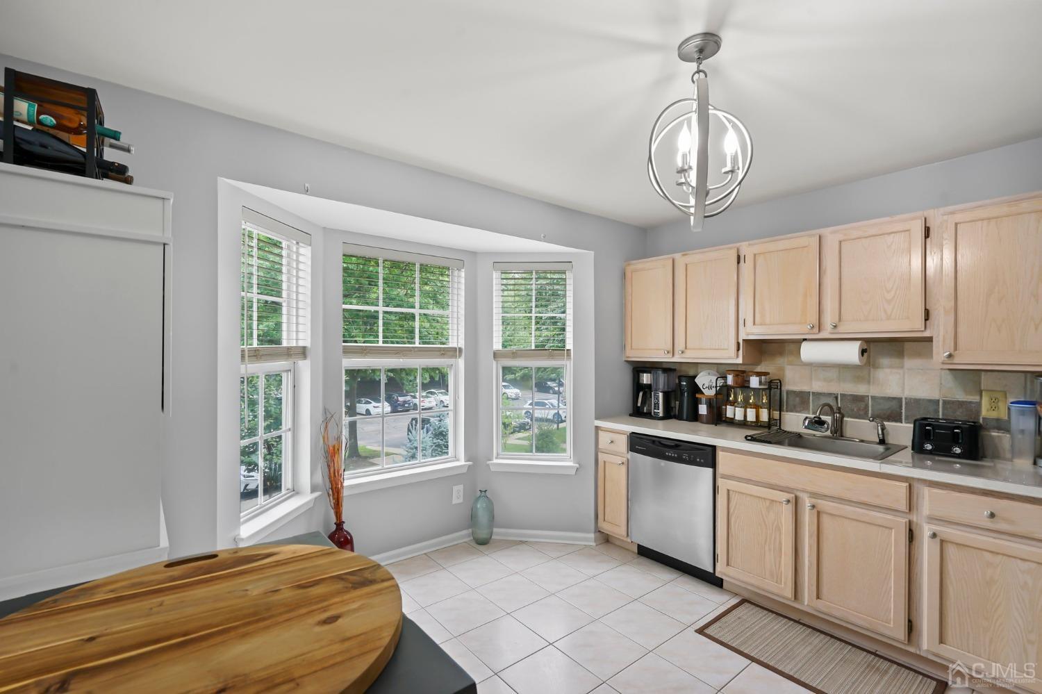 909 Plymouth Road North Brunswick, NJ 08902 - Photo 10 of 37 Gallery Image 10