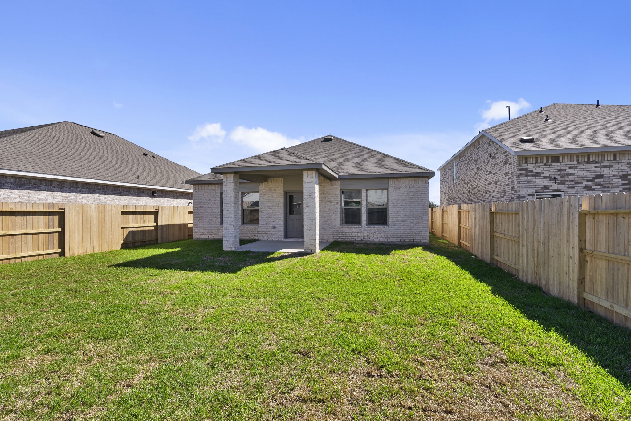 3627 Atlas Pt Lane Angleton, TX 77515 - Photo 29 of 36 a view of a house with backyard and garden